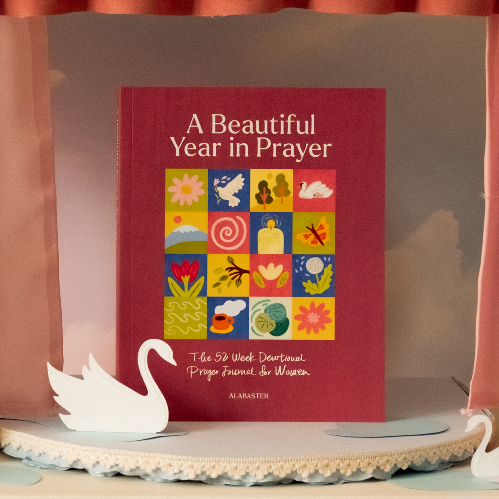 A Beautiful Year in Prayer: The 52 Week Devotional Prayer Journal for Women