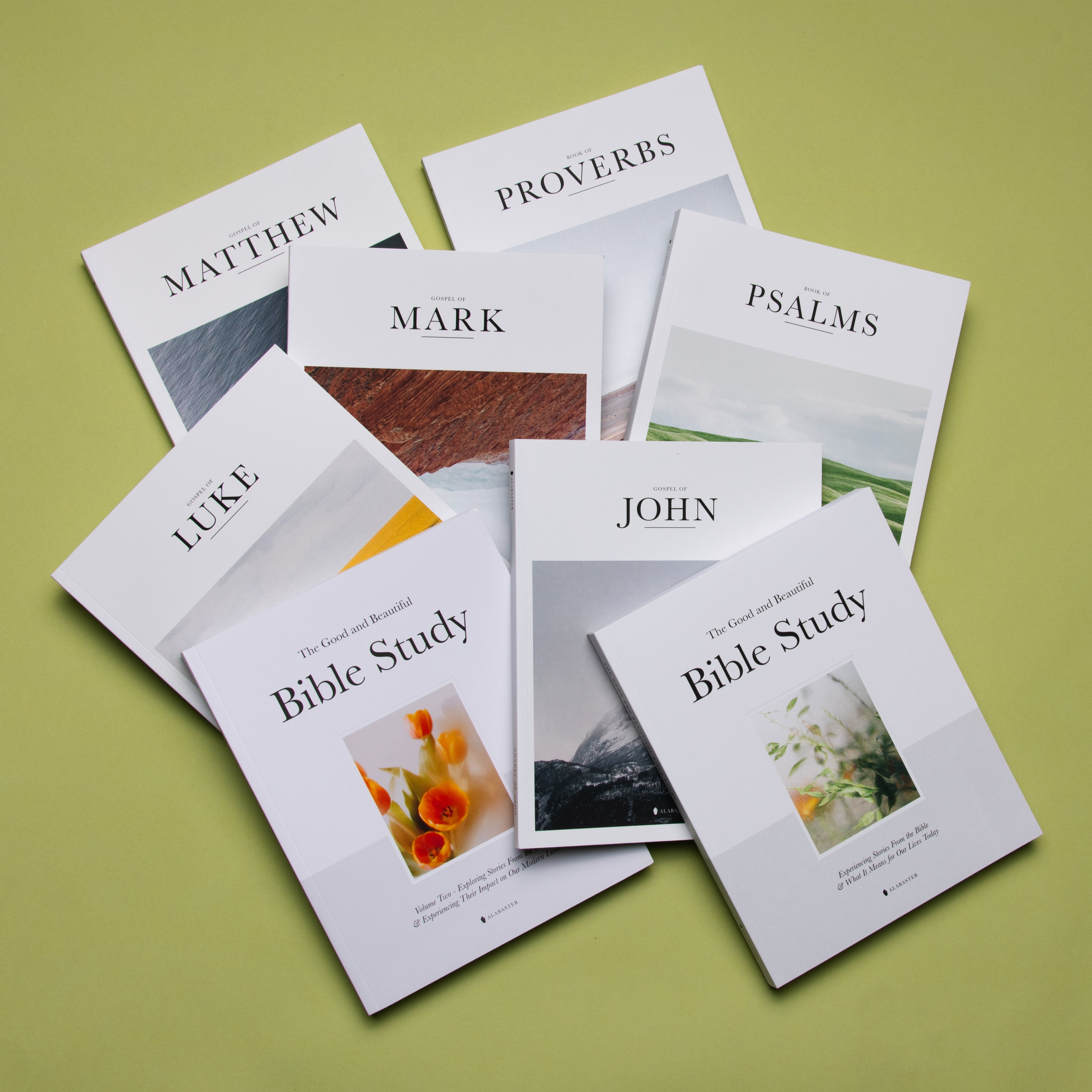 29_StudyCollection_GreenFlatlay_a1_1x1_Nad_Loe.jpg