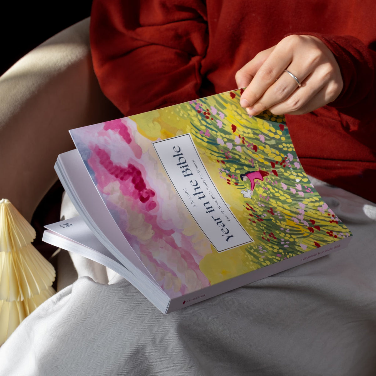 A Beautiful Year in the Bible: 52-Week Bible Study for Women