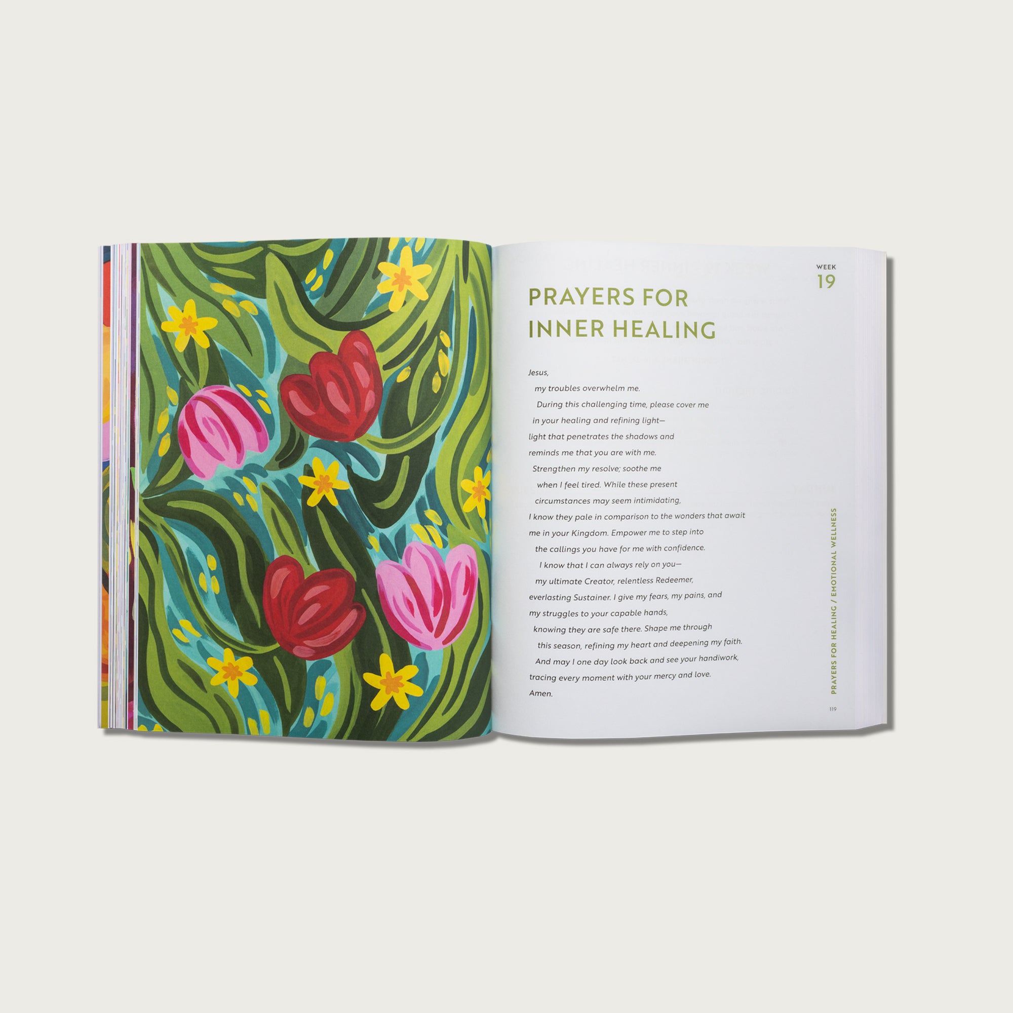 A Beautiful Year in Prayer: The 52 Week Devotional Prayer Journal for Women
