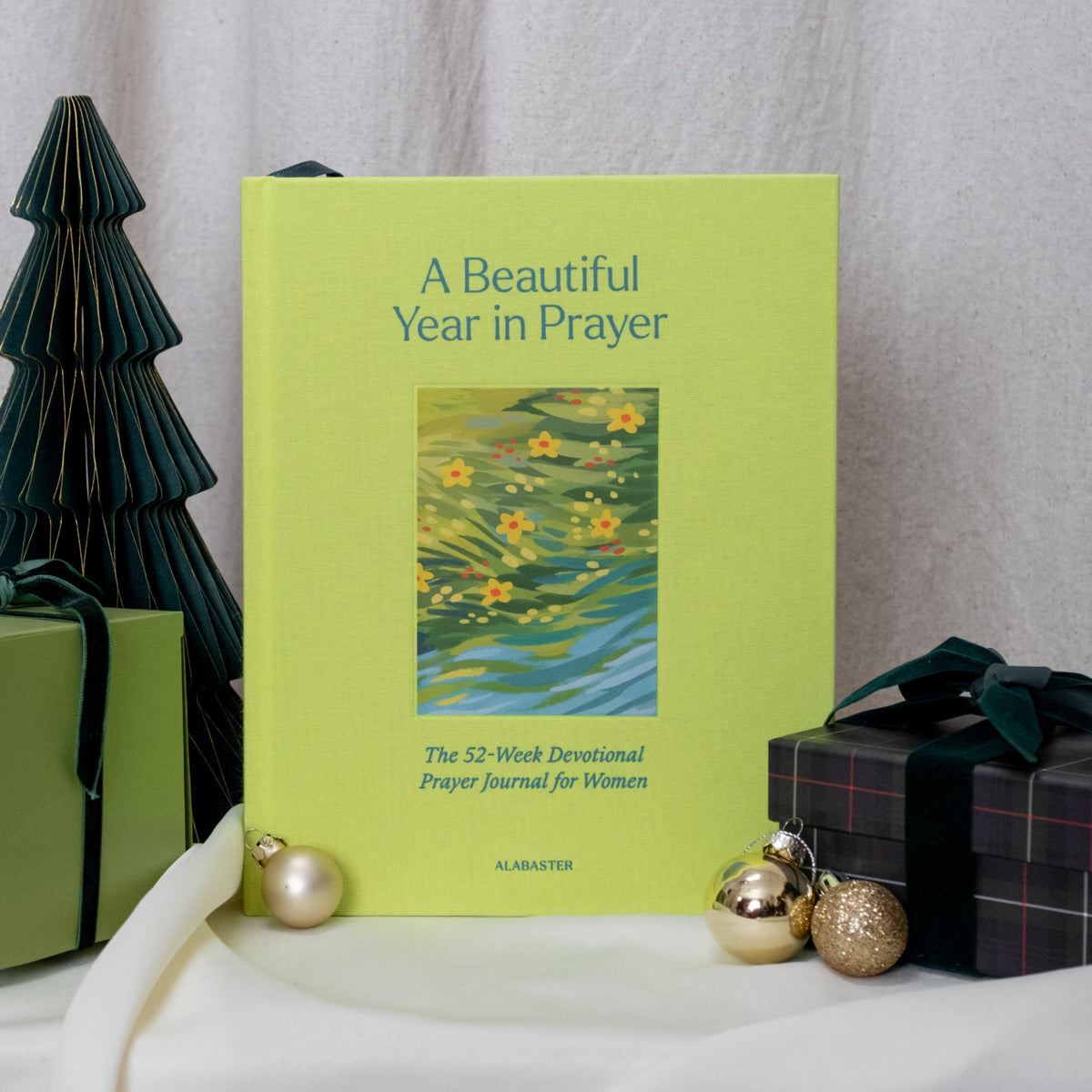 A Beautiful Year in Prayer: 52-Week Guided Prayer Journal for Women